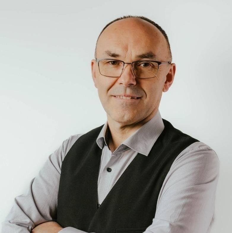 Tone Tušek